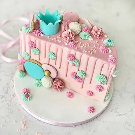 Melody Jacob: The best luxury birthday cake designs 2022.